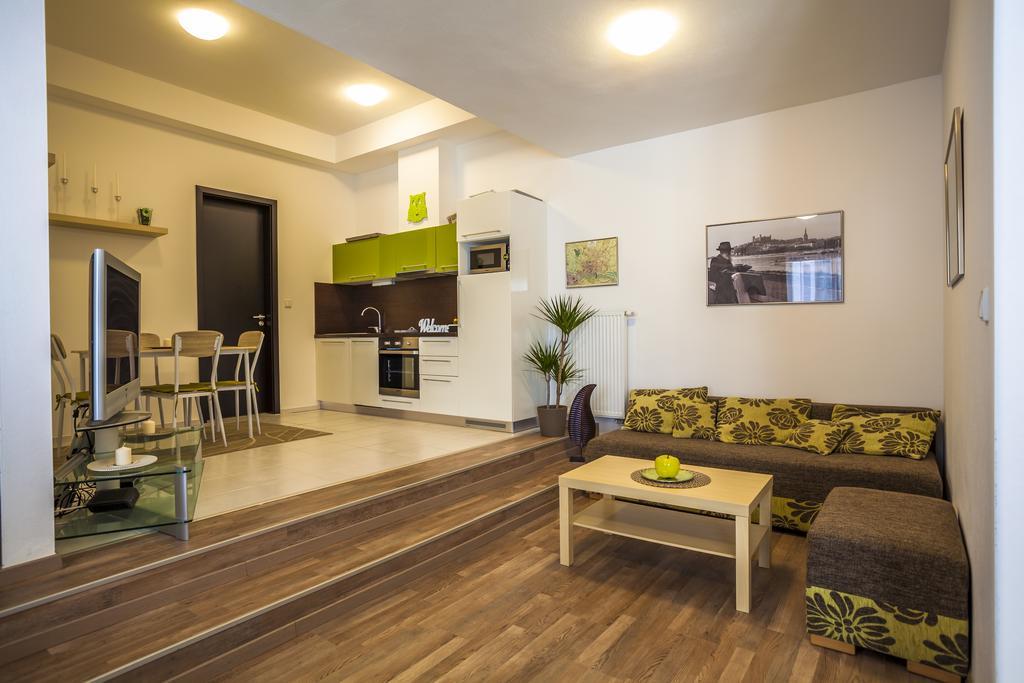 Stay In City Apartment Bastova Bratislava Exterior photo