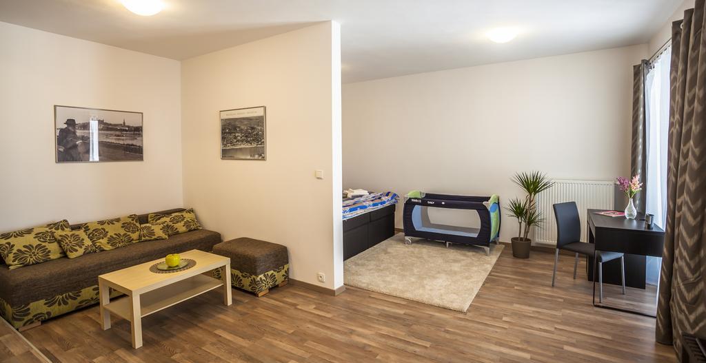 Stay In City Apartment Bastova Bratislava Exterior photo