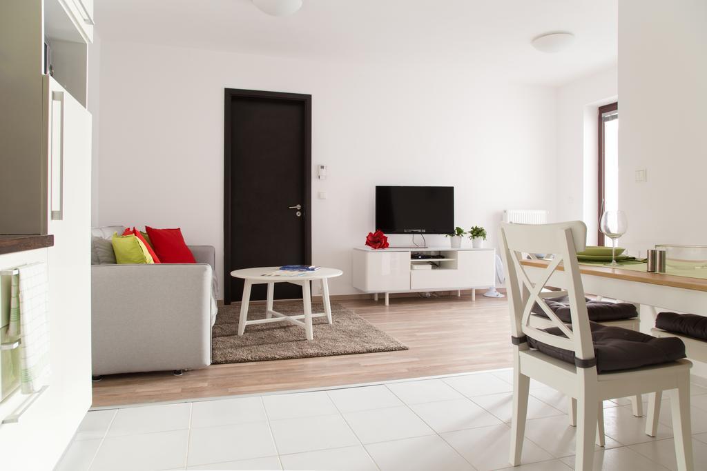 Stay In City Apartment Bastova Bratislava Exterior photo
