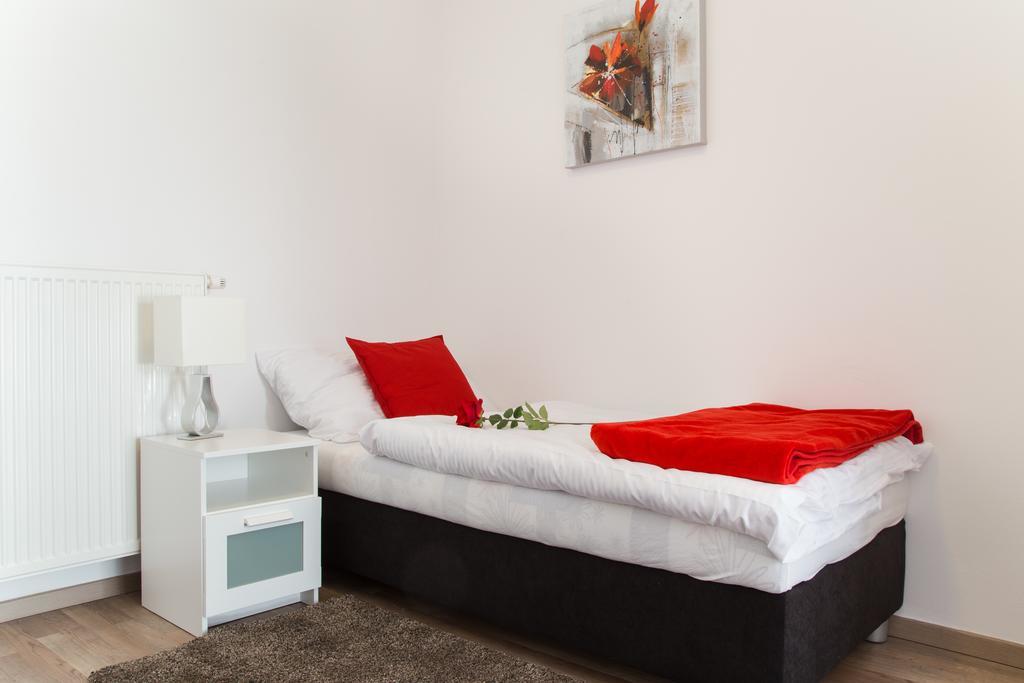 Stay In City Apartment Bastova Bratislava Exterior photo