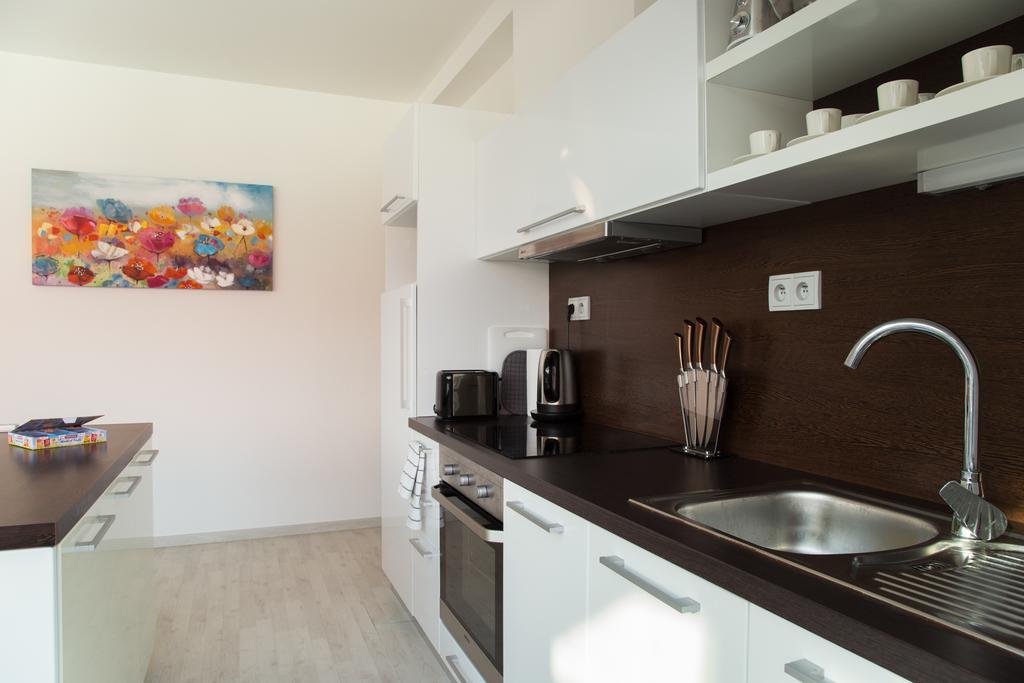 Stay In City Apartment Bastova Bratislava Exterior photo