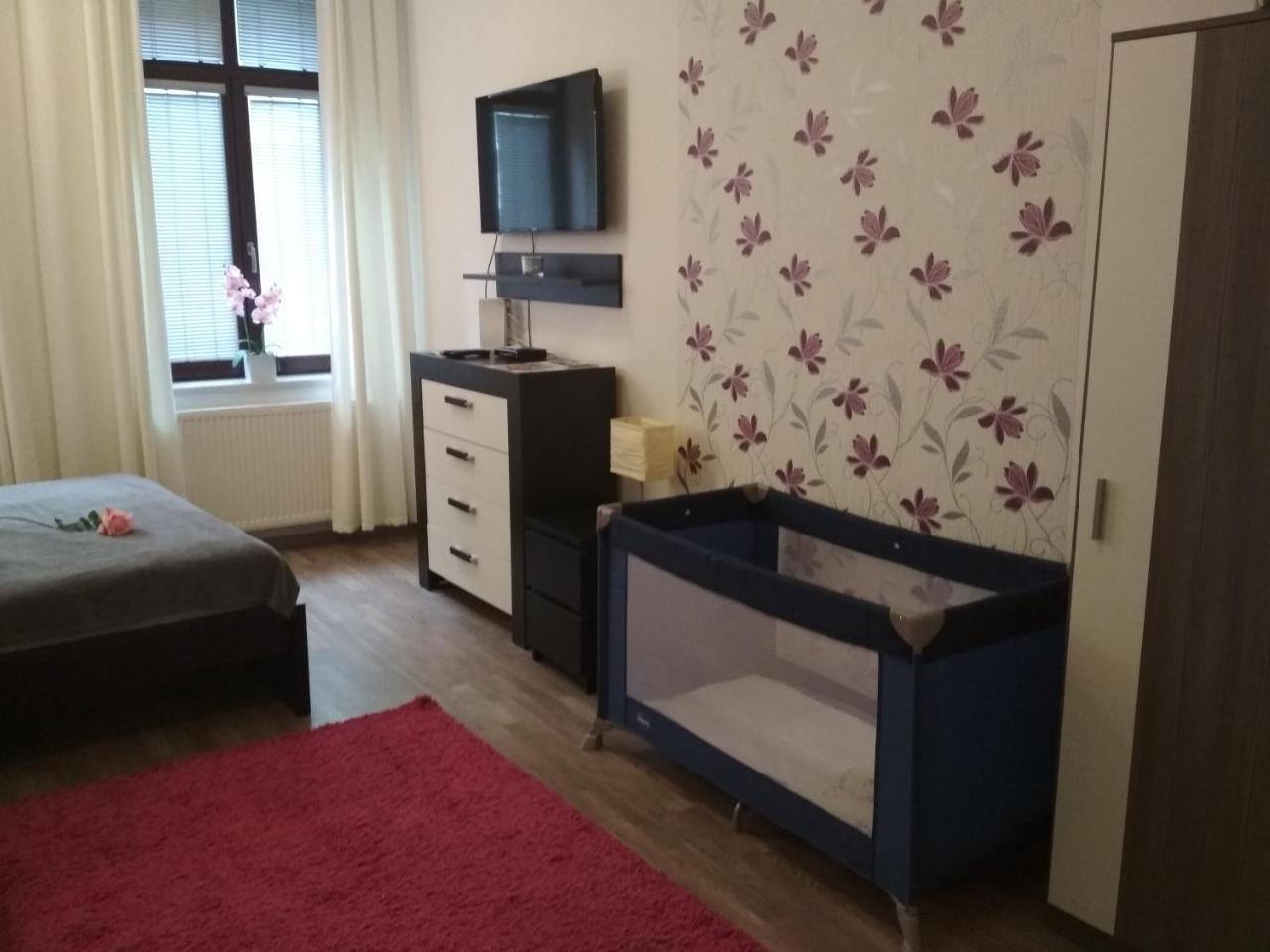Stay In City Apartment Bastova Bratislava Exterior photo
